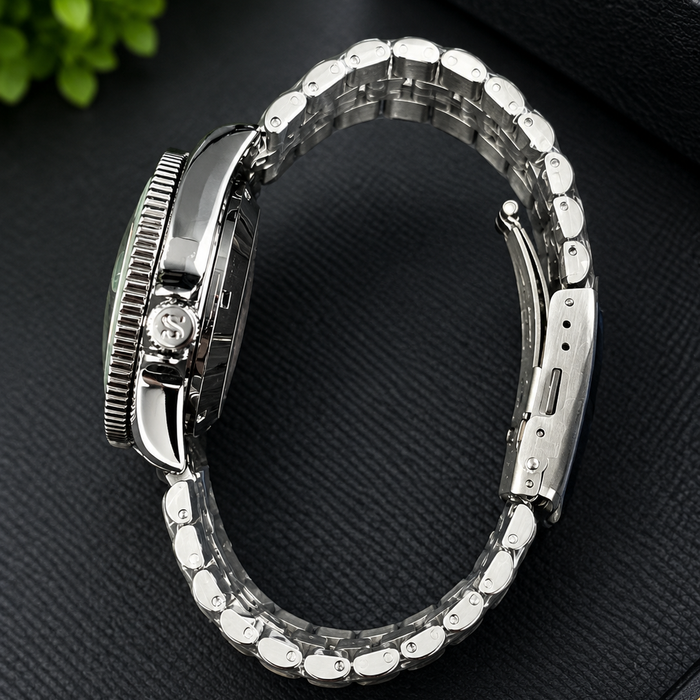 *Seiko 5 Sports GMT Movement Like Automatic