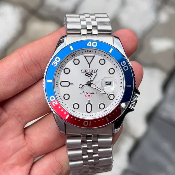 Seiko 5 Sports GMT Movement Like Automatic