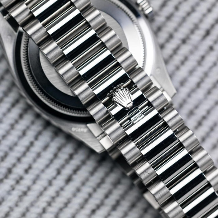 Ro_l*x White Gold Day_date with Stunning Blue Om_bre Diamond Dial Premium Quality Luxury Watch for Men luxurytimepiece.shop